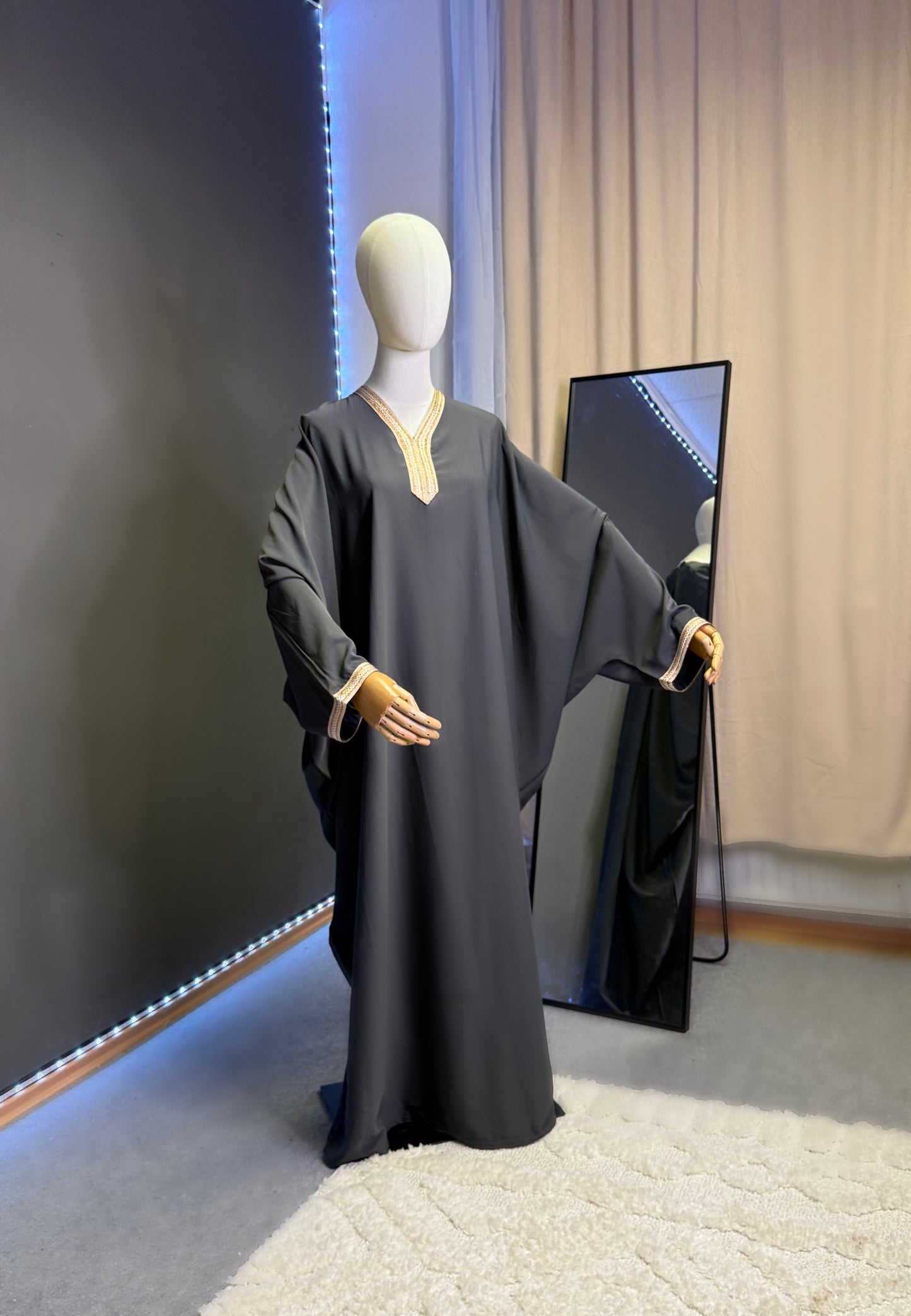 Dubai-Abaya