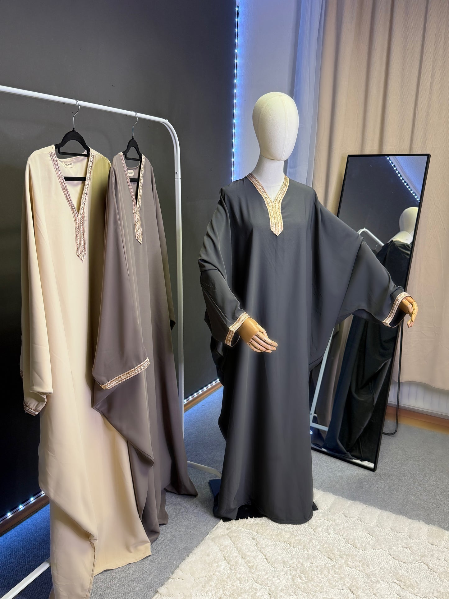 Dubai-Abaya