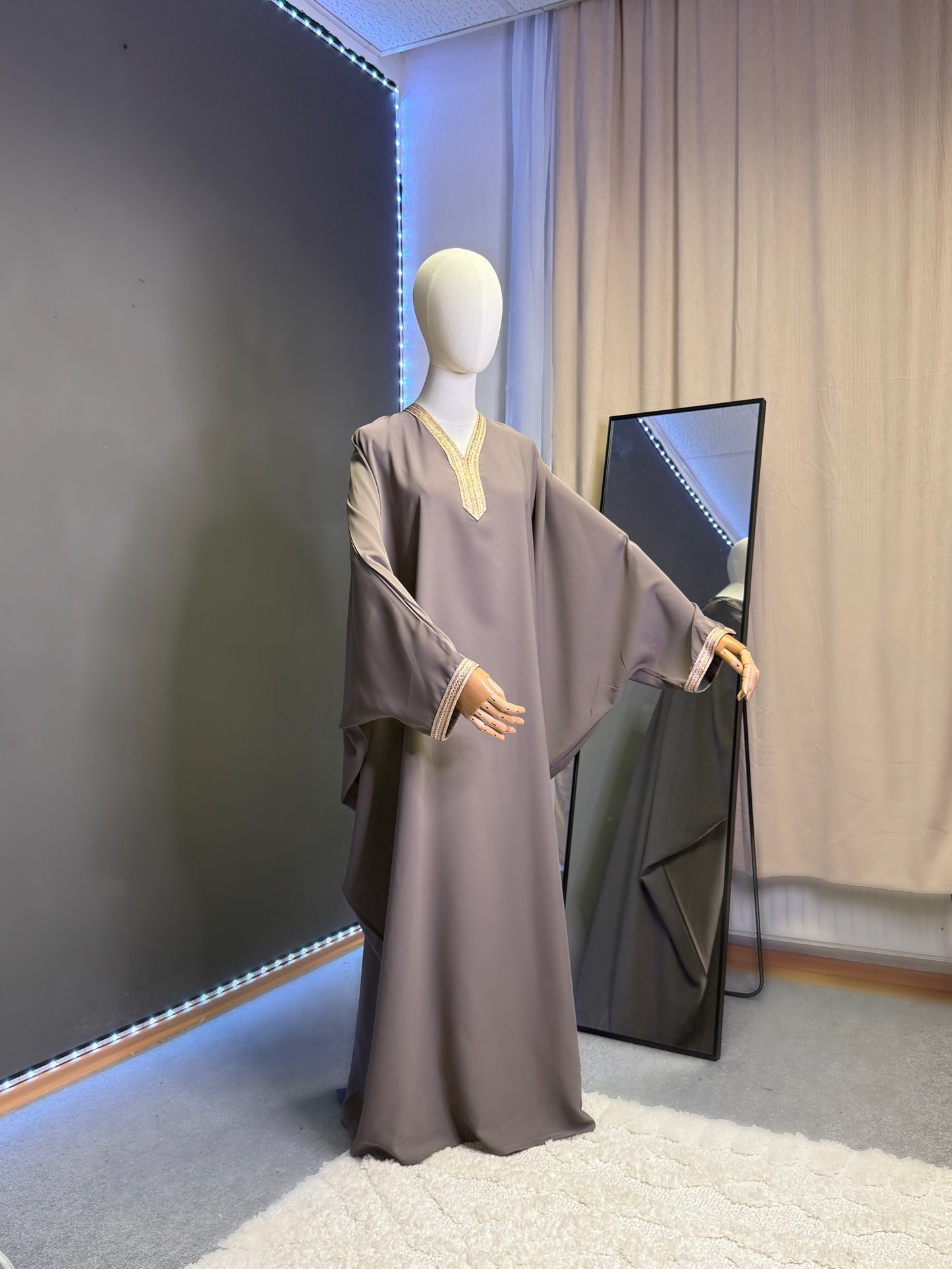 Dubai-Abaya
